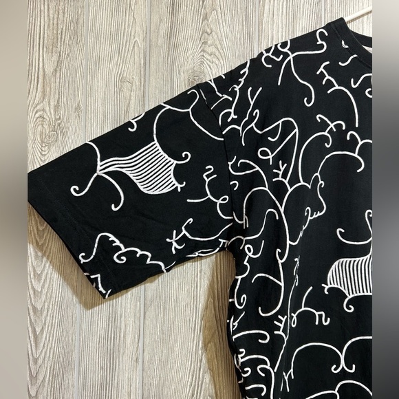 Evolution in Design Abstract Stylized Lion Cloud Design T Shirt Size Large - Picture 2 of 11